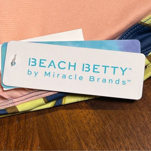 Beach Betty by Miracle BrandsTropical Print Bikini Top NWT large - Picture 6 of 7